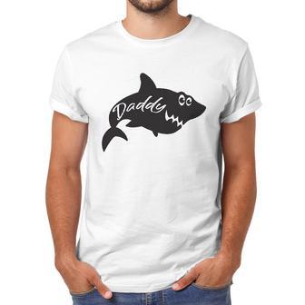 Daddy Shark Cute Funny Family Ocean Beach Summer Vacation Men T-Shirt | Favorety DE