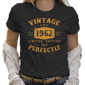 60 Years Old Birthday Gifts Vintage 1962 60Th Birthday Gifts Women T-Shirt | Favorety AU