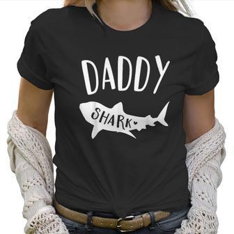 Daddy Shark Doo Doo For Men Fathers Day Christmas Birthday Women T-Shirt | Favorety UK