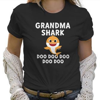 Grandma Shark Baby Shark Doo Doo Doo Women T-Shirt | Favorety UK