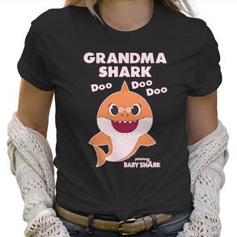 Grandma Shark Doo Doo Doo Baby Shark Nana Women T-Shirt | Favorety DE