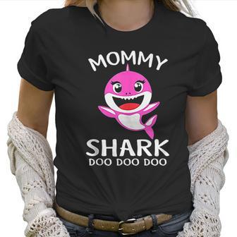 Mommy Shark Funny Mothers Day Gift Women T-Shirt | Favorety DE