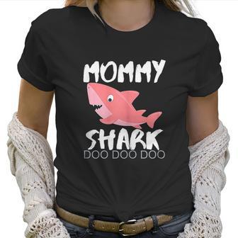 Womens Mommy Shark Mothers Day Gift For Wife Birthday Christmas Women T-Shirt | Favorety DE