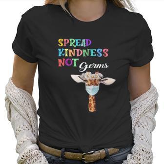 Spread Kindness Not Germs Funny Cute Giraffe Lover Social Distancing Women T-Shirt | Favorety DE