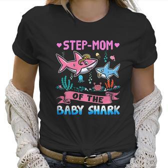 Step Mom Of The Baby Shark Women T-Shirt | Favorety UK