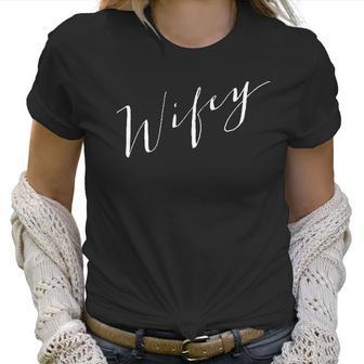 Wifey Hubby Just Married Honeymoon Bride Couples Women T-Shirt | Favorety AU