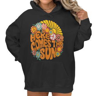 Retro Here Comes The Sun Floral Summer Family Vavation 2022 Men Women T-Shirt Graphic Print Casual Unisex Tee Women Hoodie | Favorety CA