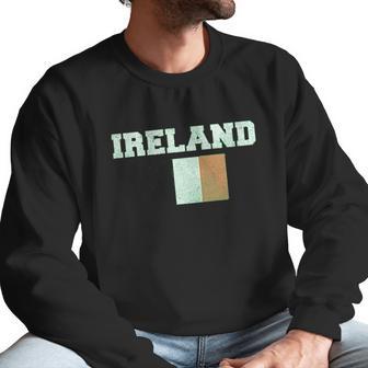 Trunk Candy Distressed St Patricks Day Ireland Flag Men Sweatshirt | Favorety UK