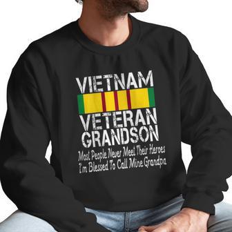 Vintage Proud Vietnam Veteran Grandson Men Sweatshirt | Favorety DE