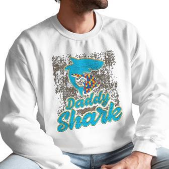 Daddy Shark Dad Father Dad Birthday Gifts Men Sweatshirt | Favorety AU