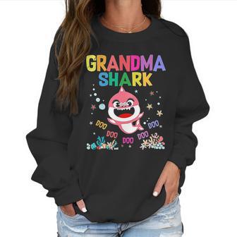 Grandma Shark Funny Mothers Day Cute Gift For Mother Women Sweatshirt | Favorety DE