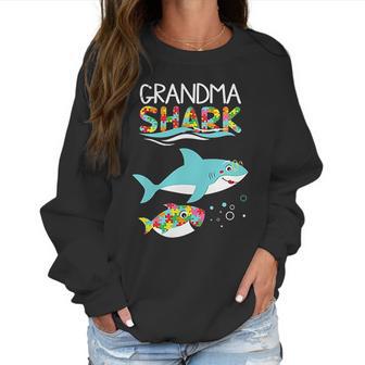 Matching For Family Shark Grandma Shark Women Sweatshirt | Favorety UK