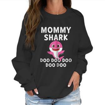 Mommy Shark Doo Shark Family Women Sweatshirt | Favorety DE