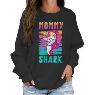 Mommy Shark Funny Retro Vintage Gifts For Mother Women Sweatshirt | Favorety