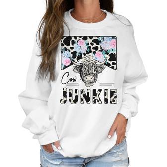 Retro Cow Junkie Highland Cow Floral Western Country Cowgirl Women Sweatshirt | Favorety AU