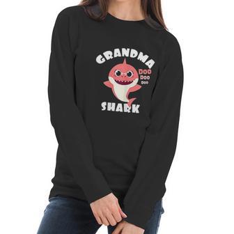 Grandma Shark Gift Shark Baby Cute Design Family Women Long Sleeve Tshirt | Favorety DE