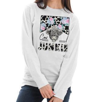 Retro Cow Junkie Highland Cow Floral Western Country Cowgirl Women Long Sleeve Tshirt | Favorety UK