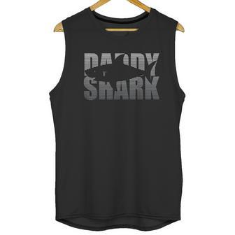 Daddy Shark Funny Fathers Day Gift For Dad Men Tank Top | Favorety