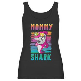 Mommy Shark Funny Retro Vintage Gifts For Mother Women Tank Top | Favorety