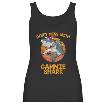 Vintage Dont Mess With Grandma Shark Gammie Gifts Women Tank Top | Favorety DE