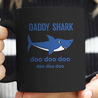 Daddy Shark And Baby Shark Dad Birthday Gifts Coffee Mug | Favorety DE