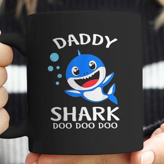 Daddy Shark Doo Doo Funny Fathers Day Gift Coffee Mug | Favorety