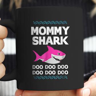 Mommy Shark Doo Doo Funny Cute Coffee Mug | Favorety DE