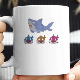 Daddy Shark And Three Baby Sharks Coffee Mug | Favorety DE