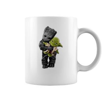 Baby Groot Hugging Baby Yoda Coffee Mug | Favorety DE