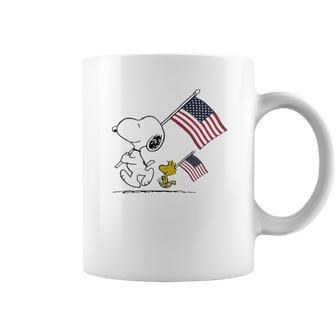 Snoopy And Woodstock Holding American Flag 4Th Of July Coffee Mug | Favorety AU