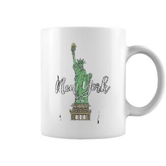 Tourist Statue Of Liberty Iconic New York Coffee Mug | Favorety