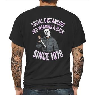 Cute Halloween Funny Halloween Day Social Distancing And Wearing A Mask In Pub Mens Back Print T-shirt | Favorety UK