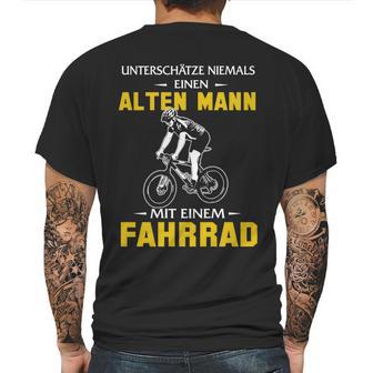 Unterschätze Niemals Einen Alten Mann Mit Einem Fahrrad Mens Back Print T-shirt | Favorety