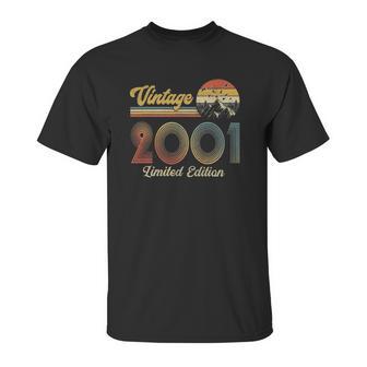 Born In 2001 21 Years Old Gifts Made In 2001 21St Birthday Unisex T-Shirt | Favorety UK