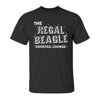 The Regal Beagle Cocktail Lounge Unisex T-Shirt | Favorety DE