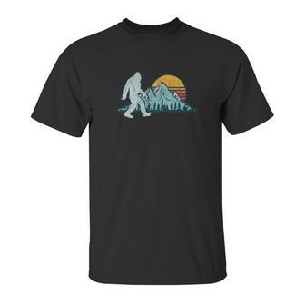 Retro Bigfoot Silhouette Sun Abominable Snowman T Unisex T-Shirt | Favorety AU