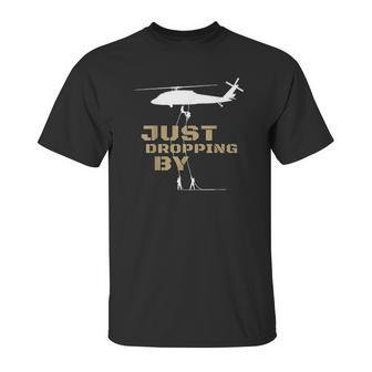 U60 Black Hawk Helicopter Rappelling Abseiling Soldiers Unisex T-Shirt | Favorety DE