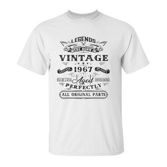 55Th Birthday Gift For Legends Born 1967 55 Years Old Vintage Unisex T-Shirt | Favorety AU