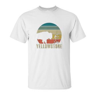 Retro Yellowstone National Park Vintage Buffalo Geyser Gift Unisex T-Shirt | Favorety UK