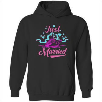 Just Married Newlyweds Cruise Honeymoon Graphic Design Printed Casual Daily Basic Hoodie | Favorety