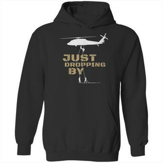 U60 Black Hawk Helicopter Rappelling Abseiling Soldiers Hoodie | Favorety UK