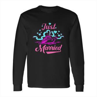 Just Married Newlyweds Cruise Honeymoon Long Sleeve T-Shirt | Favorety AU