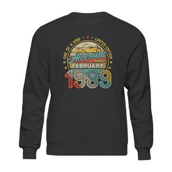 Born In February 1989 32Nd Birthday Gift Retro 32 Years Old Sweatshirt | Favorety