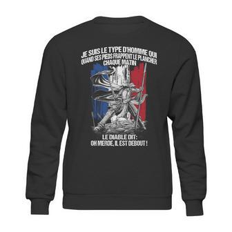 Je Suis Le Type Dhomme Qui Quand Ses Pieds Frappent Le Lancher Chaque Matin Le Diable Dit Oh Merde Il Est Debout Sweatshirt | Favorety UK