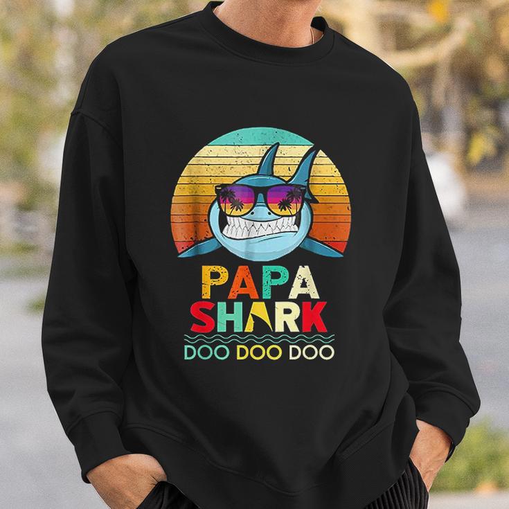 Retro Vintage Papa Shark Doo Doo Doo Sweatshirt Gifts for Him