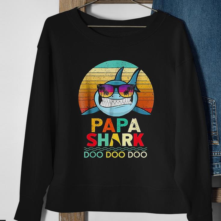 Retro Vintage Papa Shark Doo Doo Doo Sweatshirt Gifts for Old Women