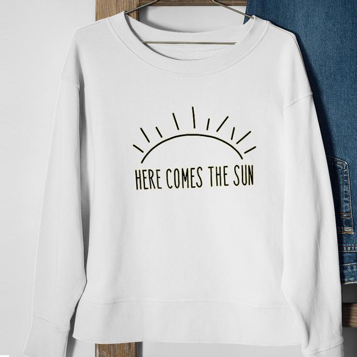 Here Comes The Sun Summer Beach Sunshine Graphic Sweatshirt Gifts for Old Women