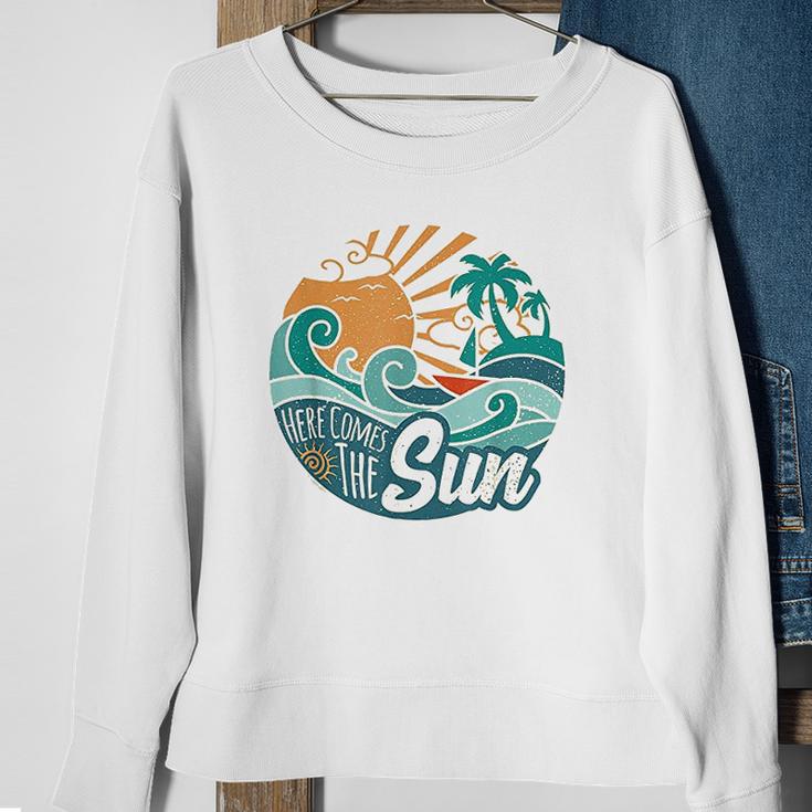 Here Comes The Sun Vintage Style Retro 60S Summer Gift Sweatshirt Gifts for Old Women