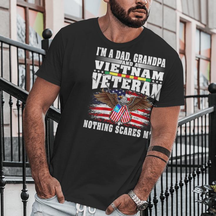 Mens Im A Dad Grandpa And Vietnam Veteran - Nothing Scares Me Men T-Shirt