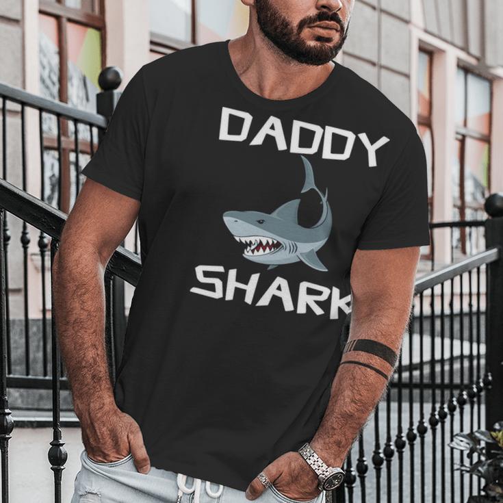 Daddy Gift Daddy Shark Men T-Shirt